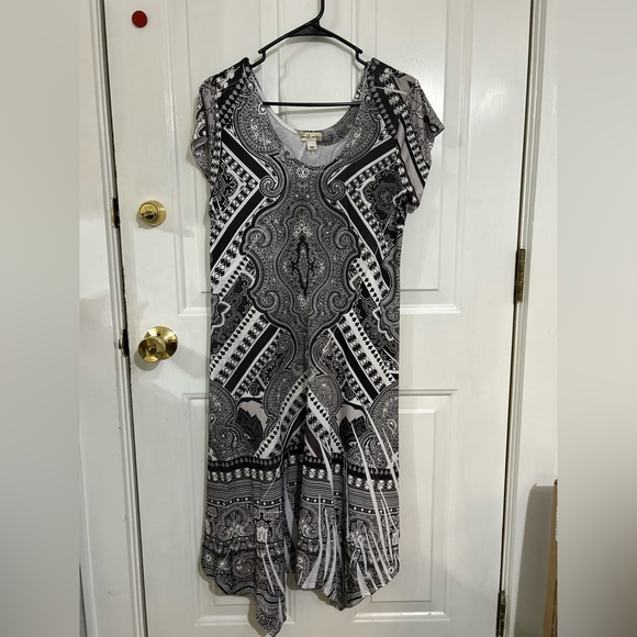 World unity dress - Picture 1 of 7